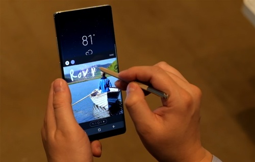 Live Message tren Note 8 anh 2