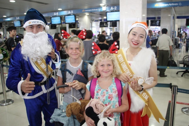 Vietnam Airlines, Jetstar Pacific don Giang sinh tai cac san bay hinh anh