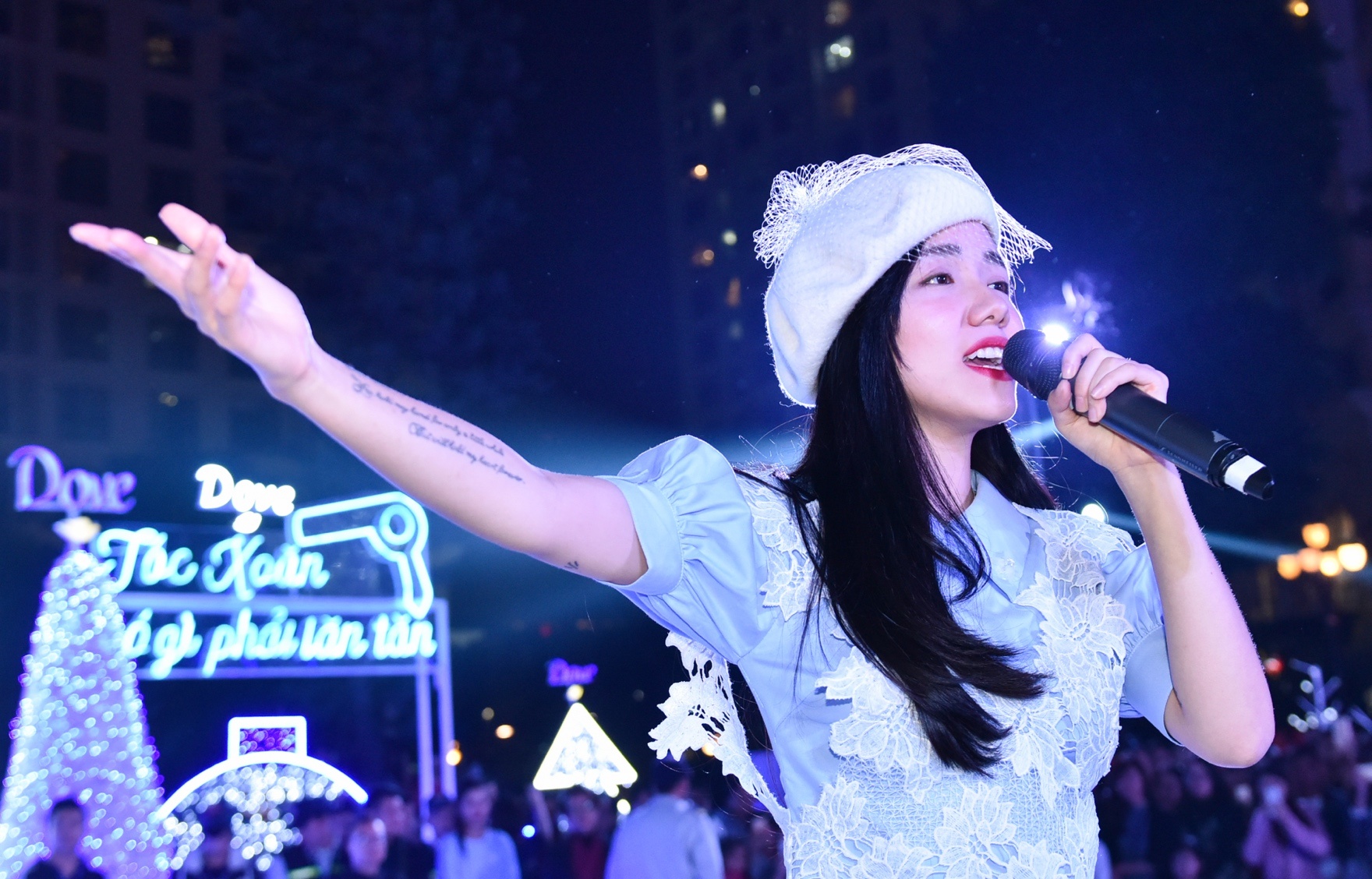 Dove City of lights anh 5