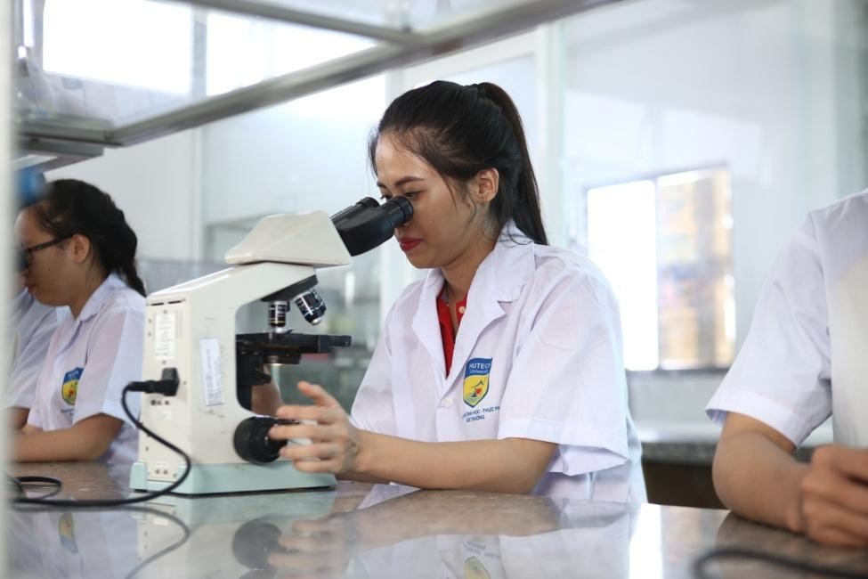 HUTECH  ảnh 2 HUTECH anh 2