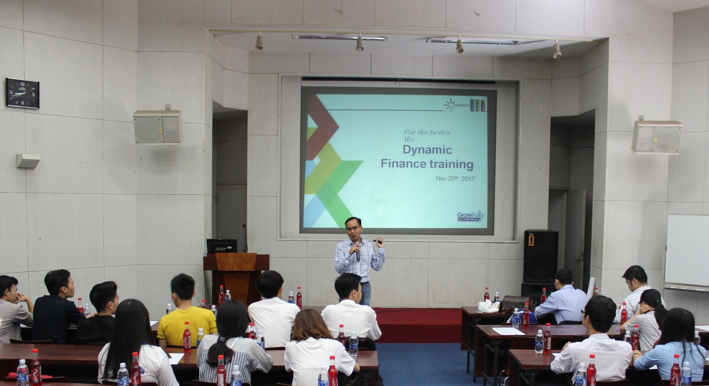 Dynamic - Sinh viên nhà doanh nghiệp tương lai ảnh 3 Dynamic - Sinh vien nha doanh nghiep tuong lai anh 3