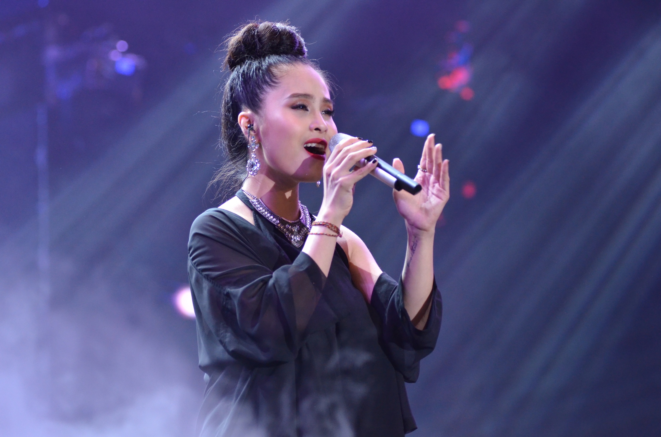 ‘Dai tiec anh sang’ - cau chuyen ke bang am nhac va nghe thuat hinh anh