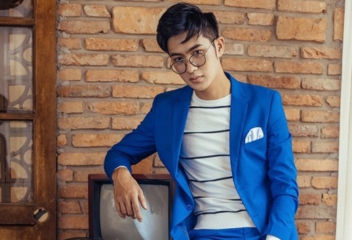 Nhung mau suits lich lam cho mua le hoi hinh anh