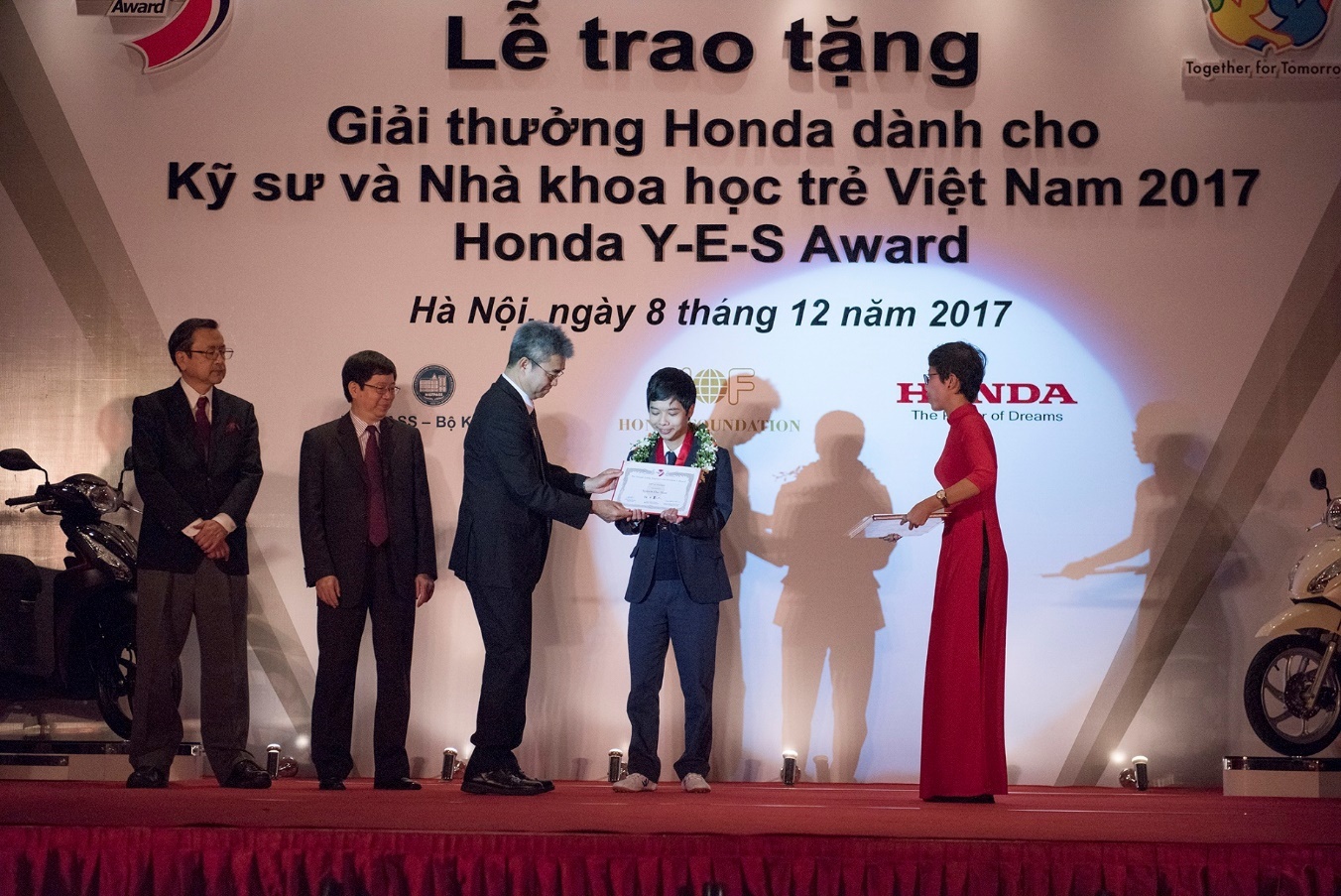 Honda Y-E-S ảnh 2 Honda Y-E-S anh 2