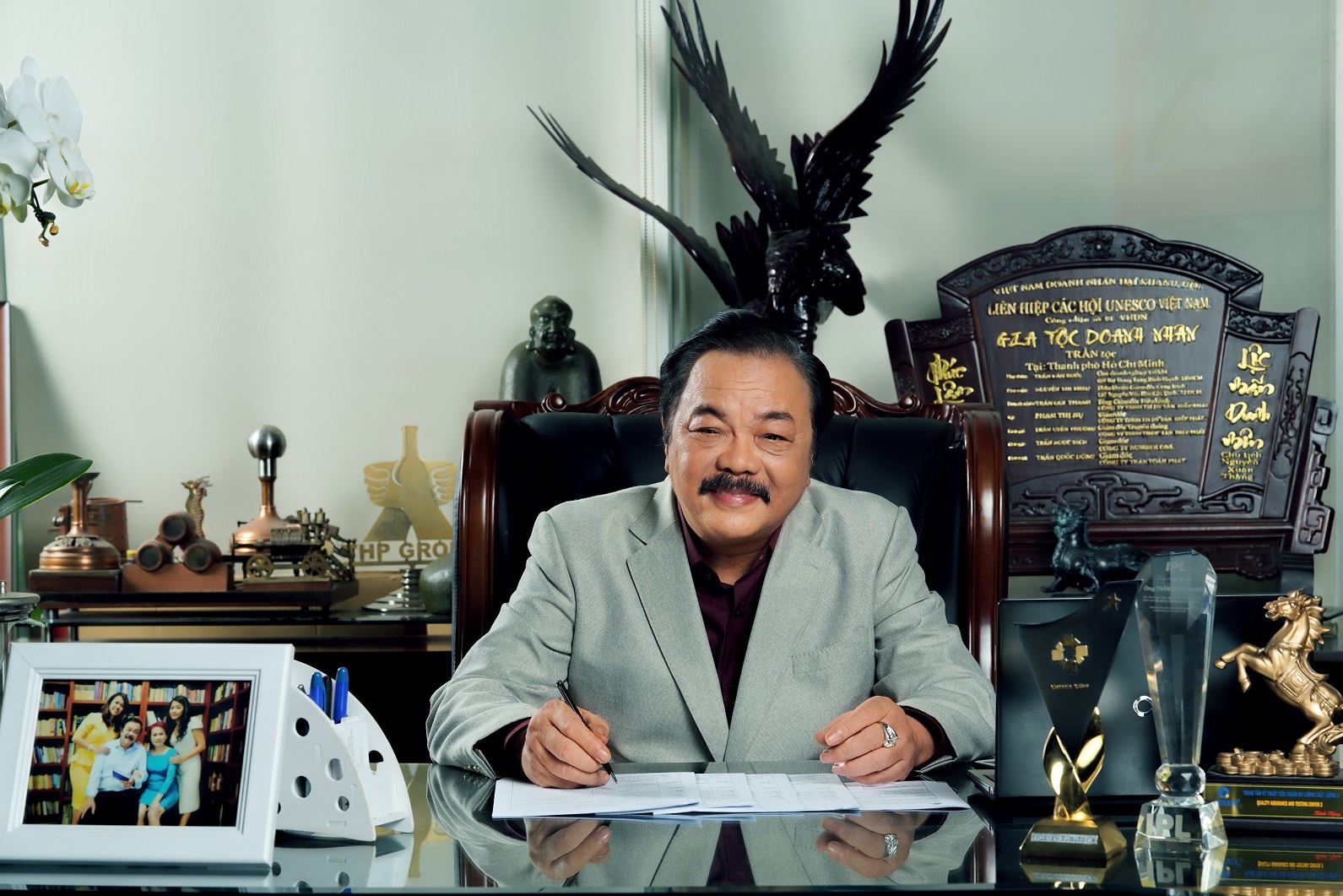 CEO Tan Hiep Phat: 'Nguoi dung dang nghieng han sang thuc uong sach’ hinh anh