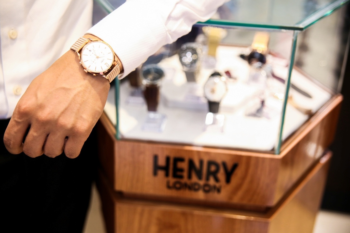 đồng hồ Henry London ảnh 3 dong ho Henry London anh 3