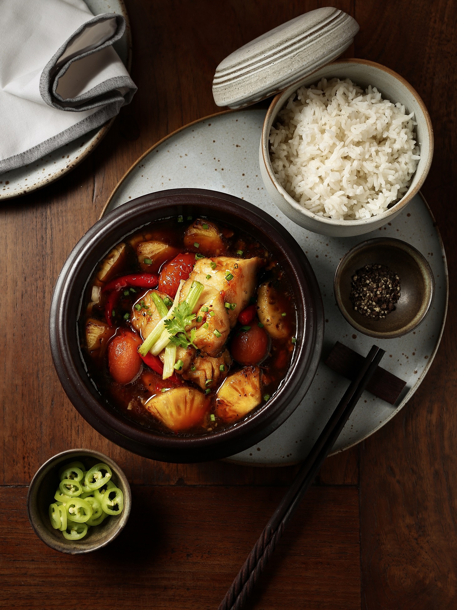 nha hang Square One anh 3