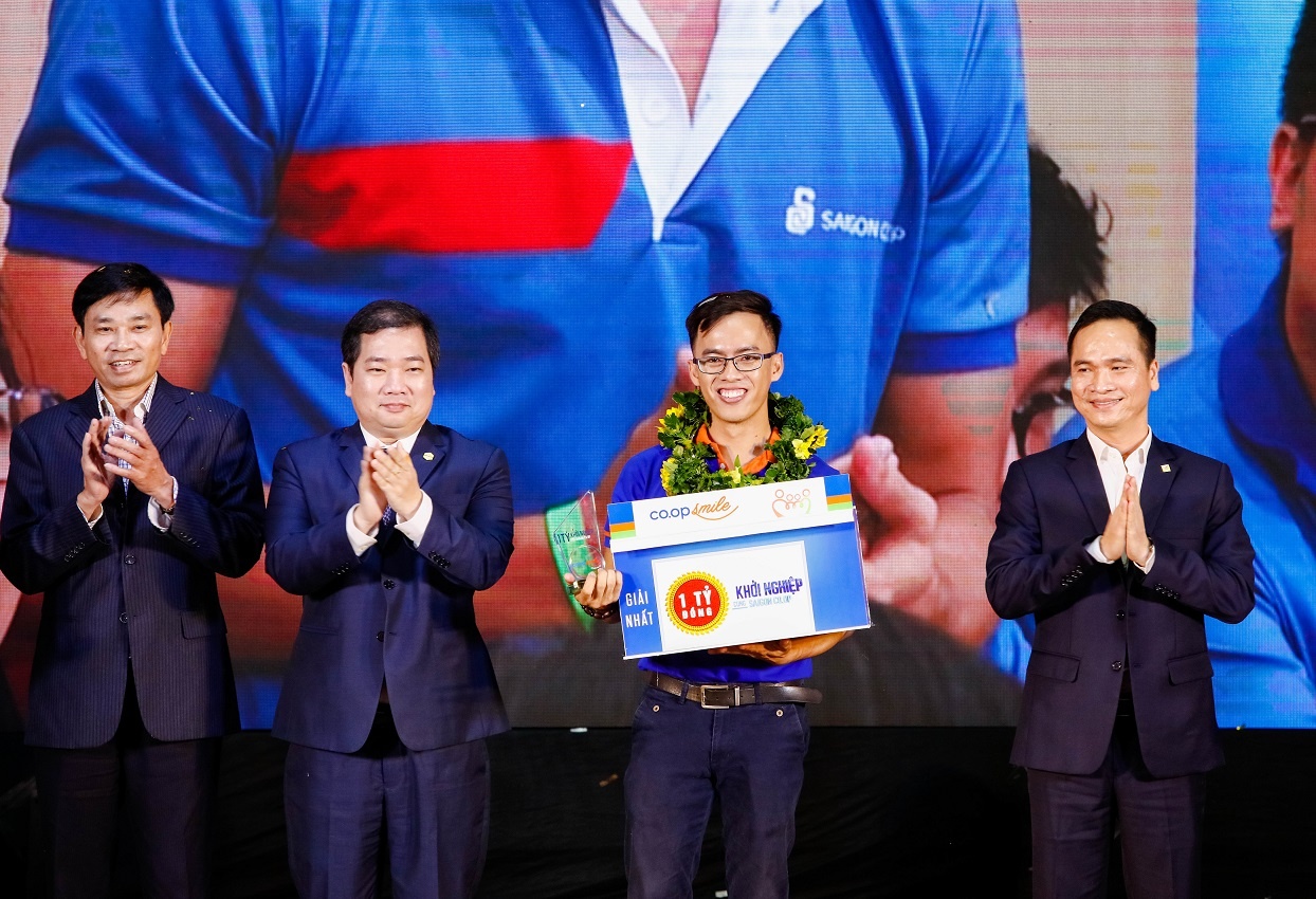 Nhin lai hanh trinh ‘1 ty khoi nghiep cung Saigon Co.op' hinh anh