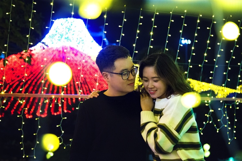 Khong gian ky ao cua Le hoi anh sang Sun World Halong Complex hinh anh