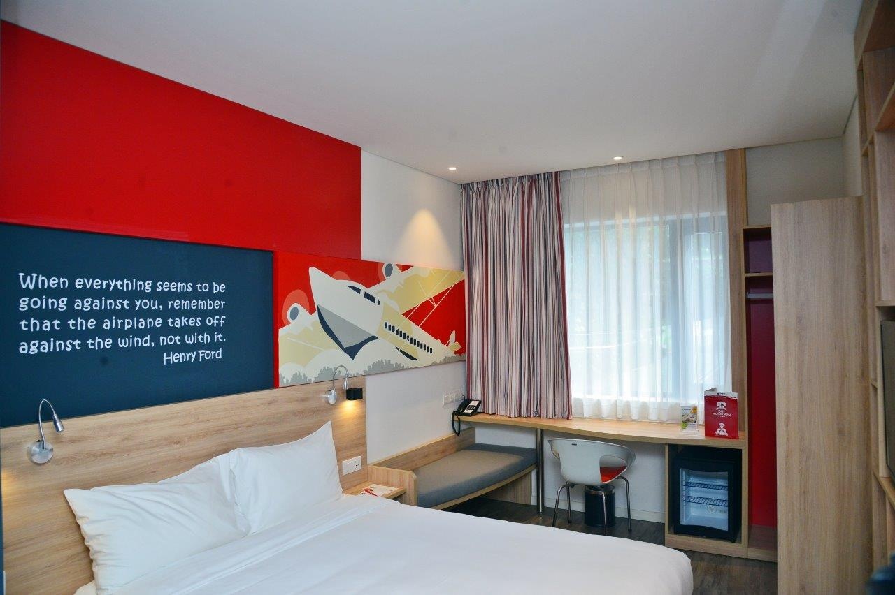 Thi truong vat lieu xay dung: Tran, tuong thach cao duoc ua chuong hinh anh