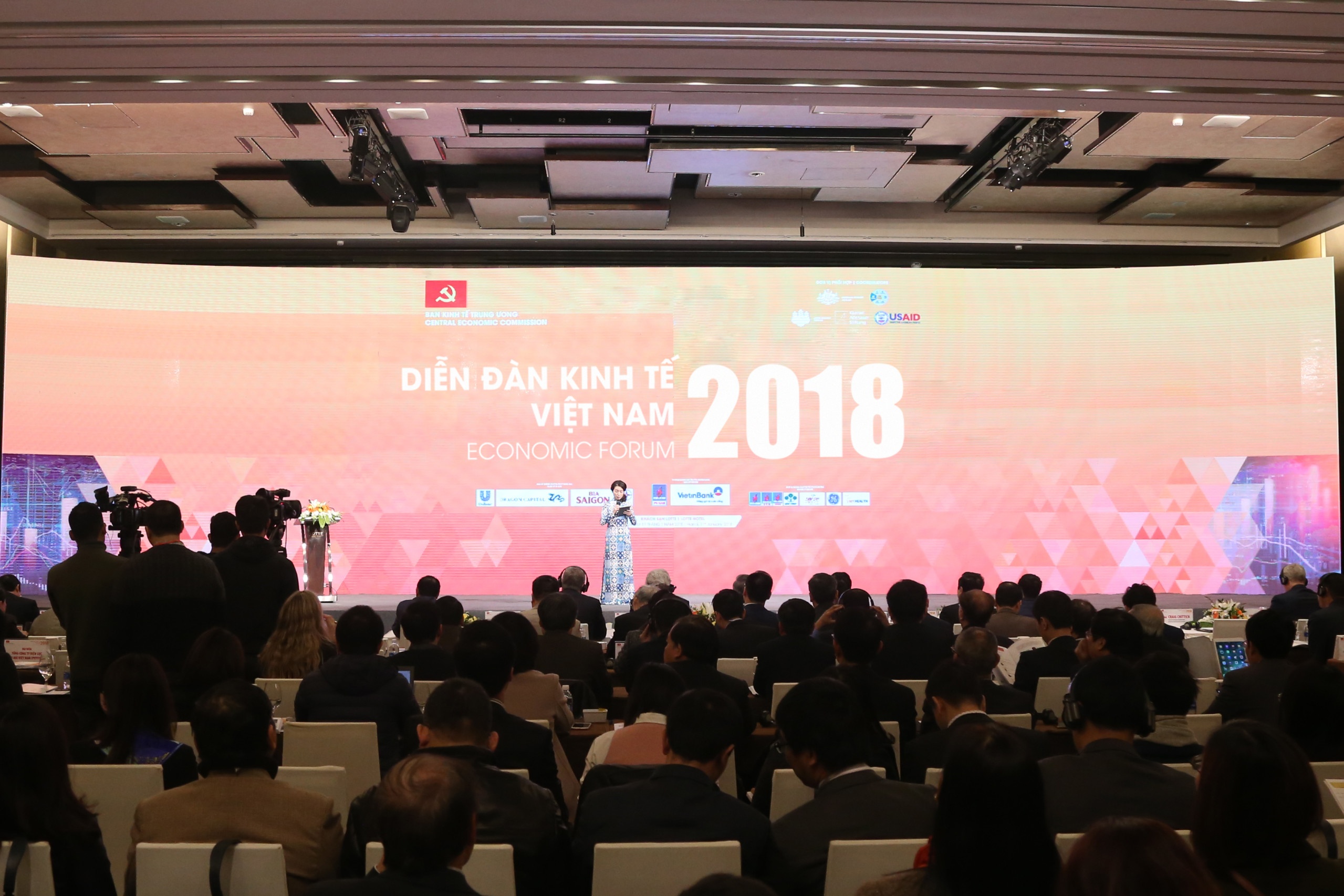 Tang cuong quan tri rui ro tin dung de cai thien moi truong kinh doanh hinh anh