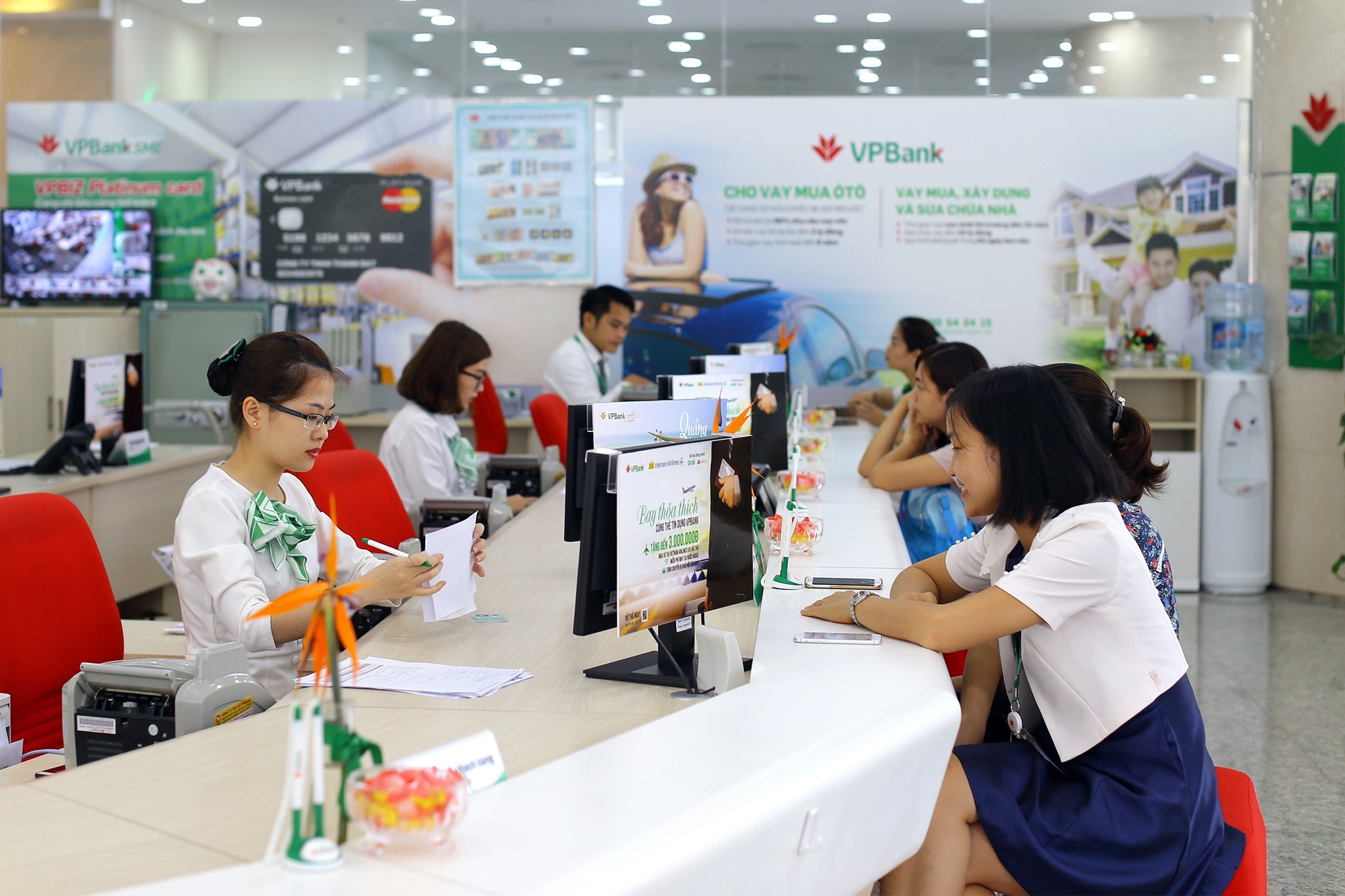 Cuoi nam dong tien chay vao nhung kenh nao? hinh anh