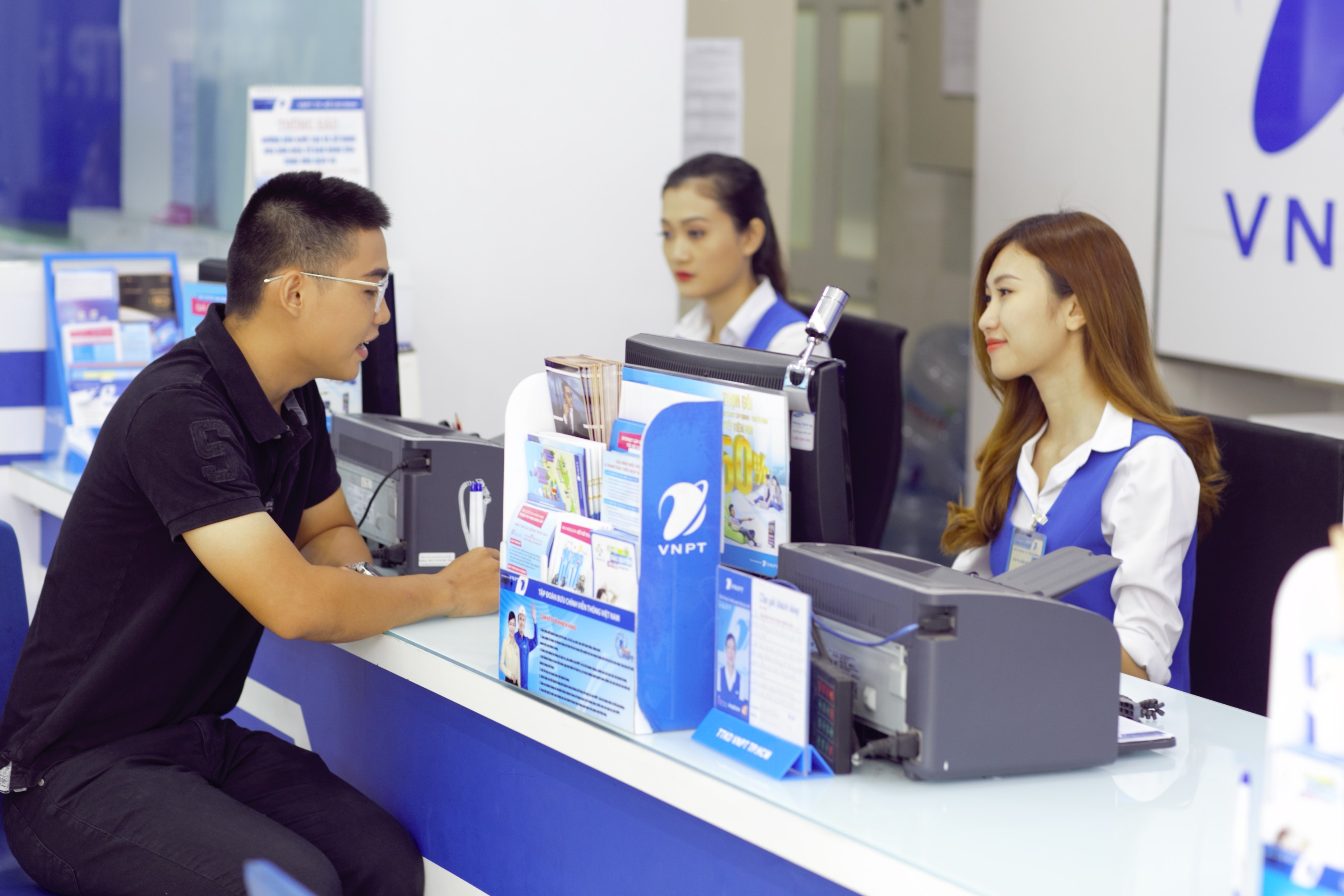 VinaPhone ảnh 2 VinaPhone anh 2