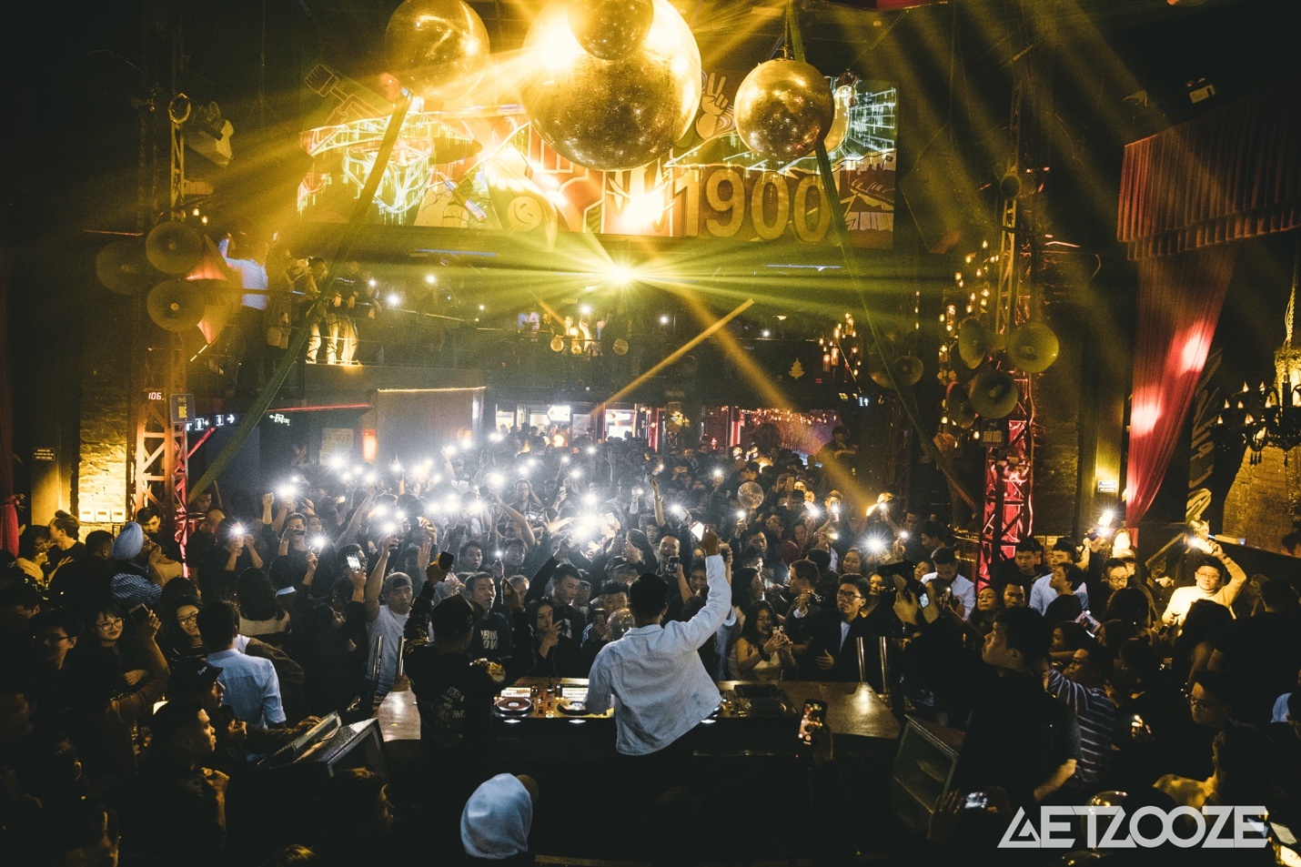 1900 Le Theatre anh 2