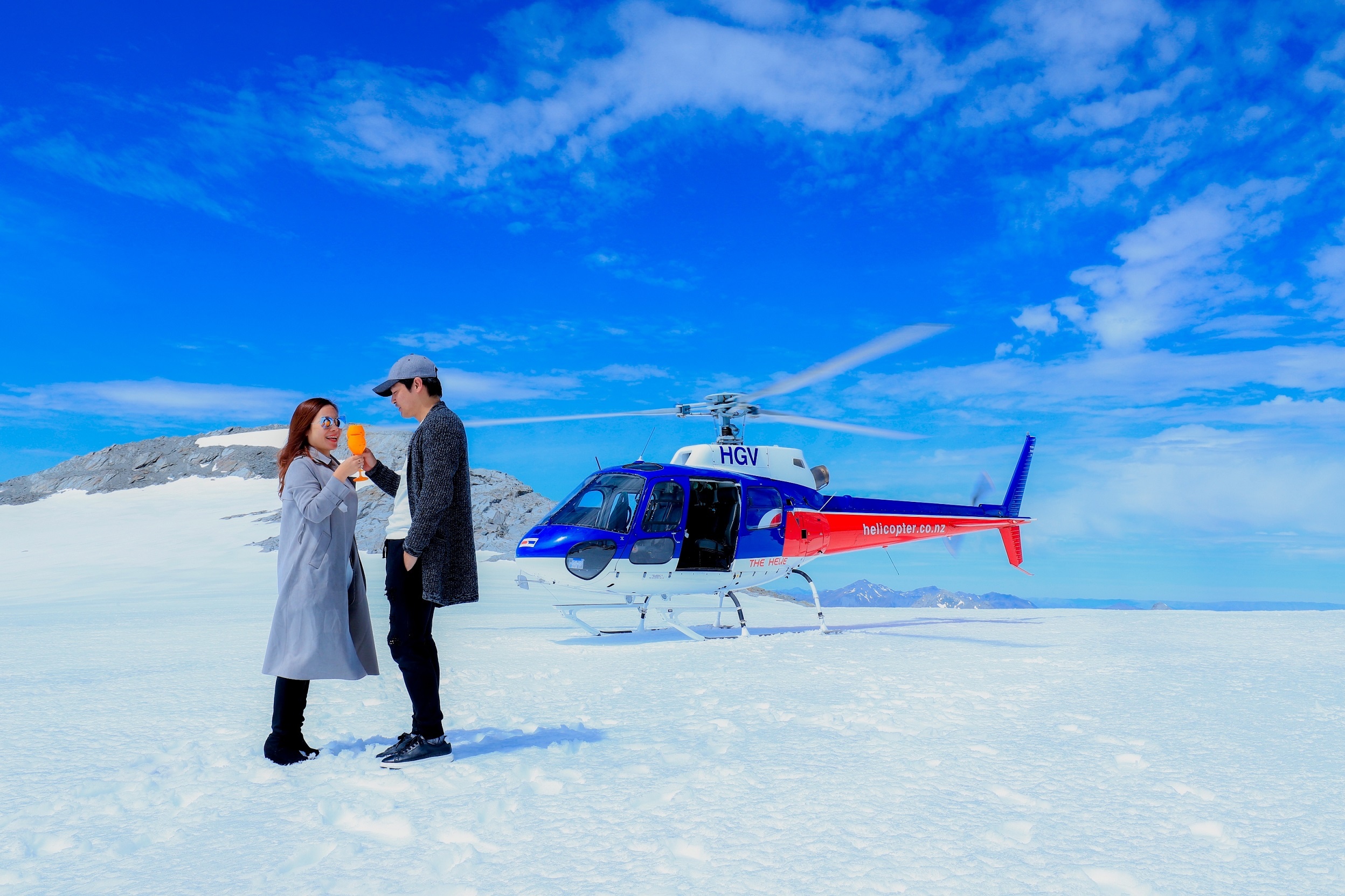 12 trai nghiem choang ngop cua MC Phan Anh o New Zealand hinh anh