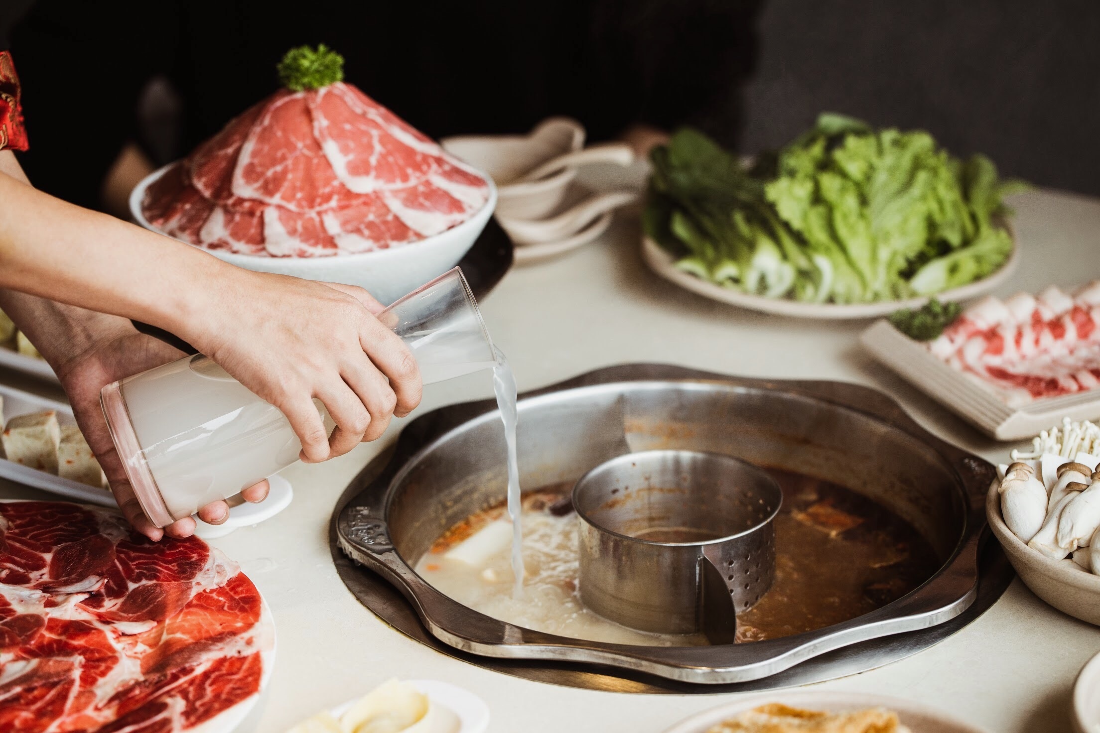 Nem nhieu tang huong vi lau truyen thong Dai Loan tai Ha Noi hinh anh