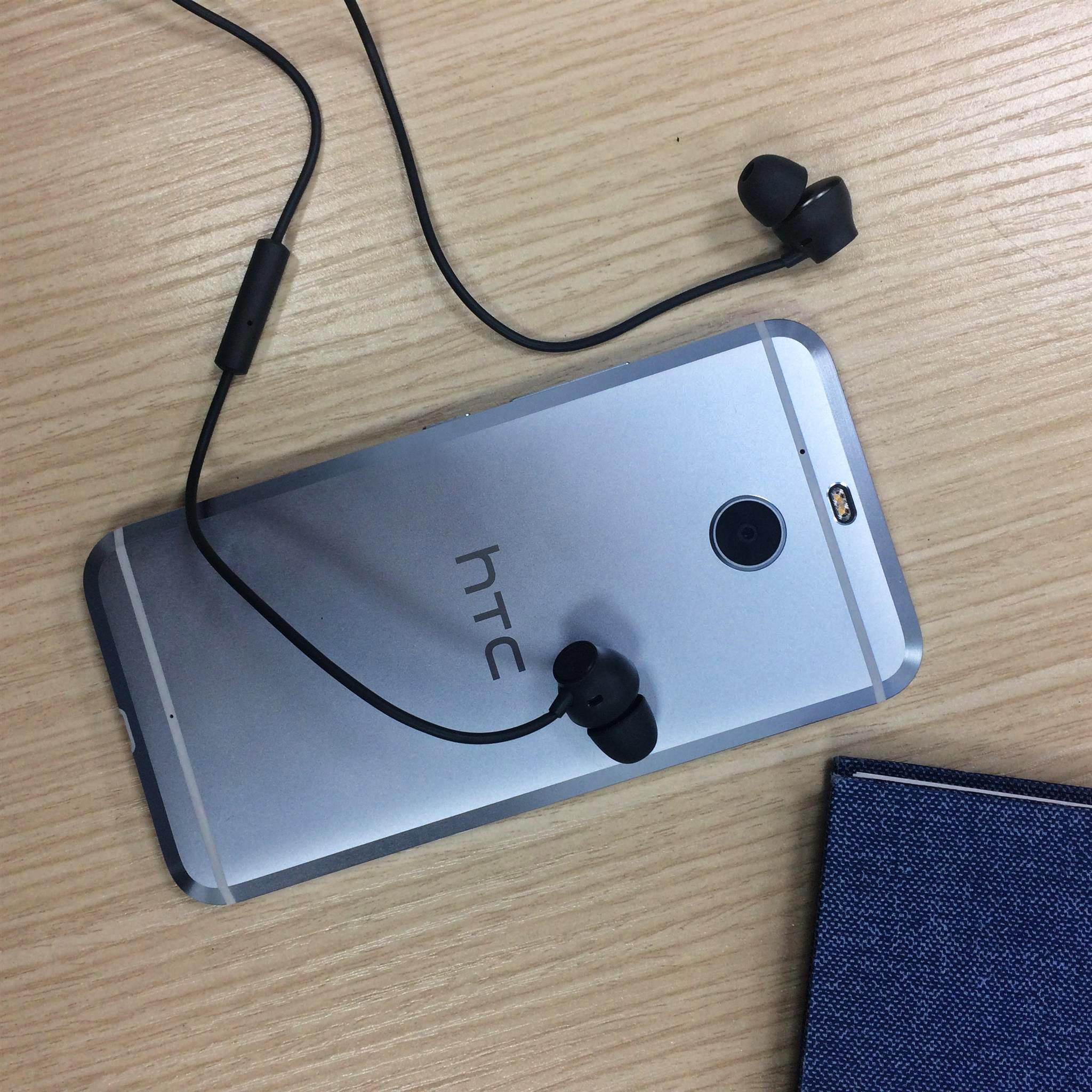 3 uu diem cua smartphone HTC 10 evo hinh anh