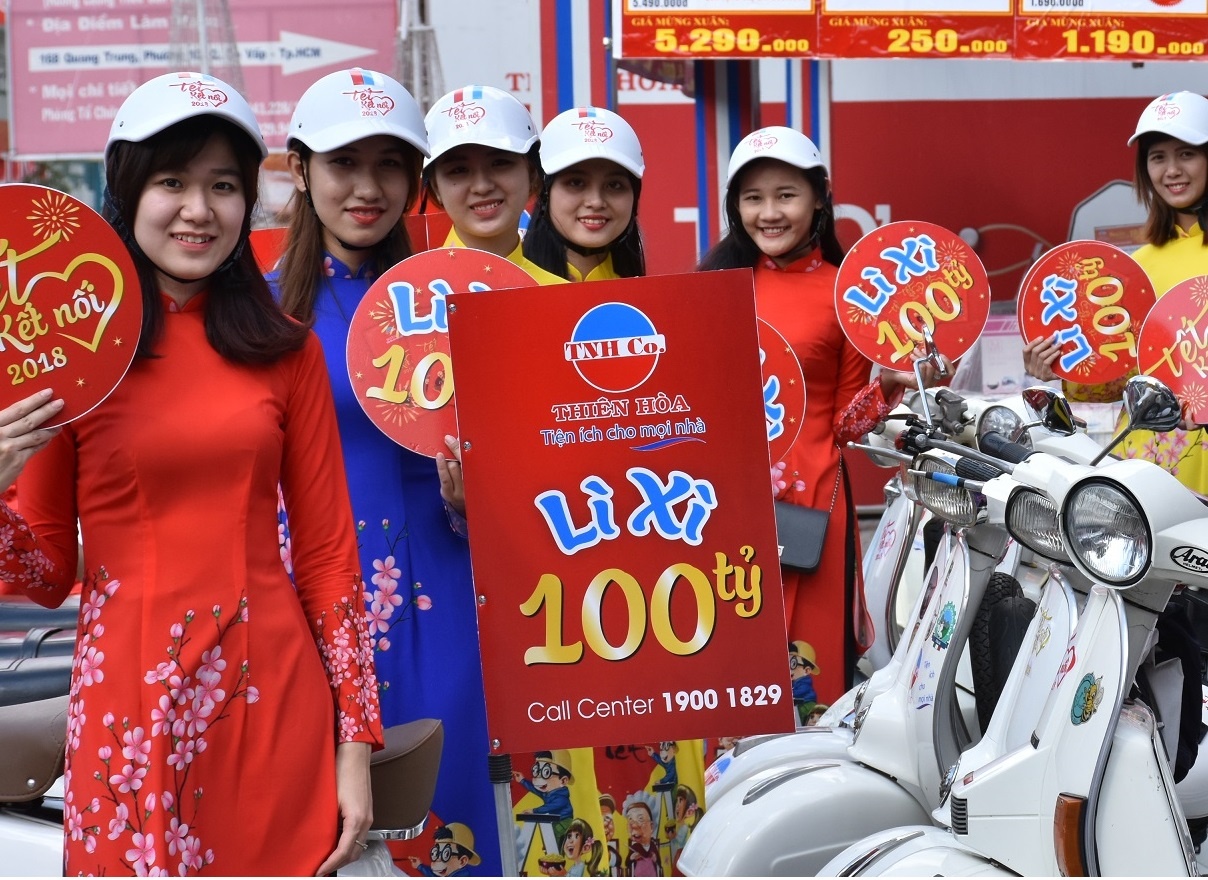 Dien may Thien Hoa li xi khach den 1,8 trieu dong hinh anh