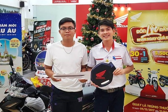 Honda khuyen mai lon, ngap tran loc xuan hinh anh