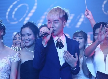 Duc Phuc, Huong Giang Idol hoi ngo trong dem tiec cuoi nam cua Havyco hinh anh