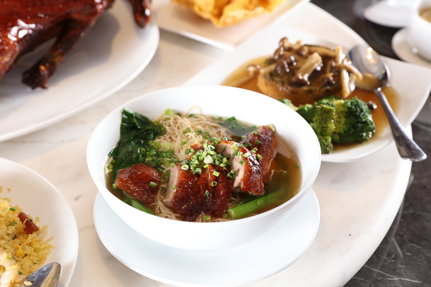 Nem vit quay chuan vi Quang Dong tai quan 10 hinh anh