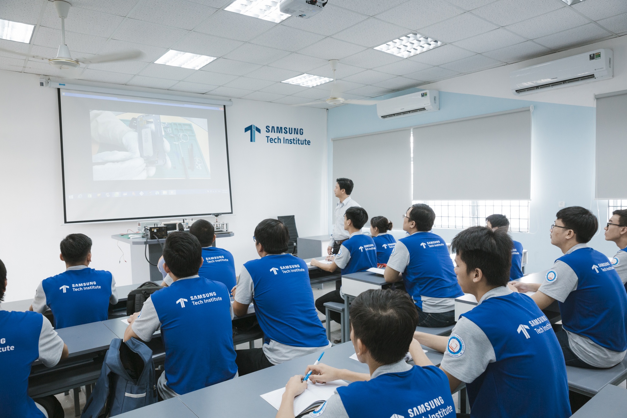 Samsung Tech Institute anh 1