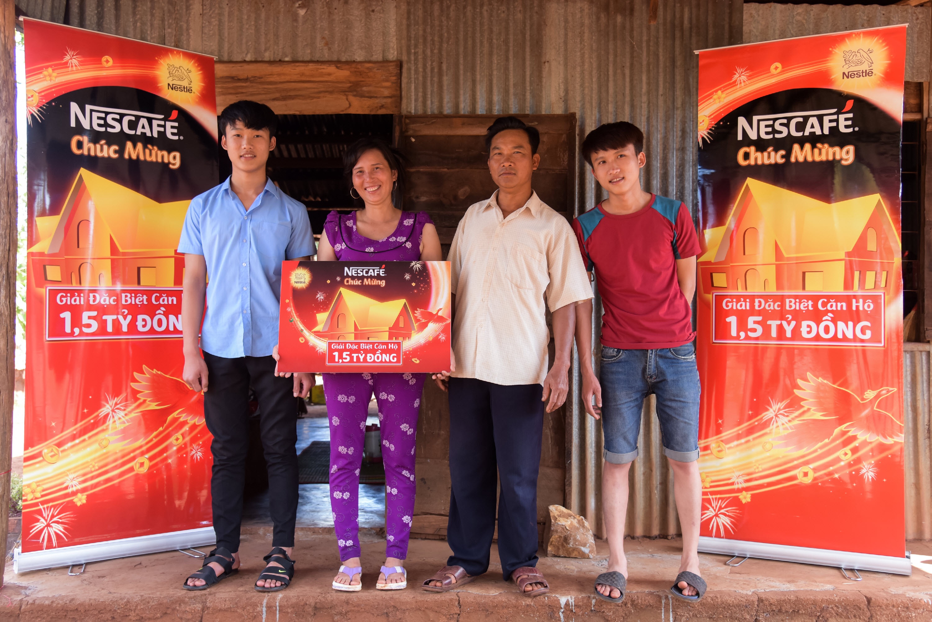 Nong dan trong ca phe trung thuong 1,5 ty dong hinh anh