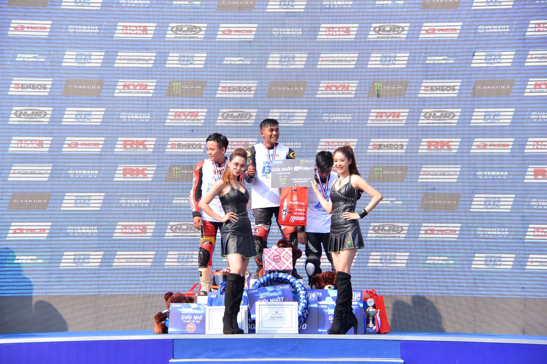 nước tăng lực Monster Energy ảnh 3 nuoc tang luc Monster Energy anh 3