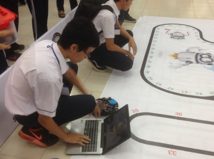 83 doi thi vo oa cam xuc tai vong loai giai SRobot mo rong hinh anh