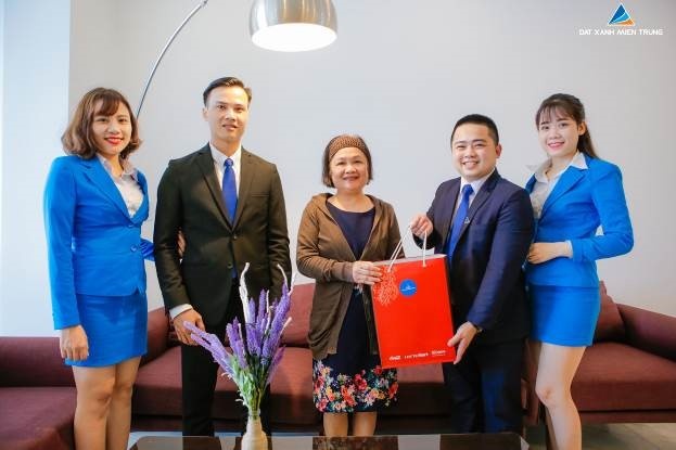 Cu dan du an shophouse thong minh tai Da Nang han hoan don Tet hinh anh