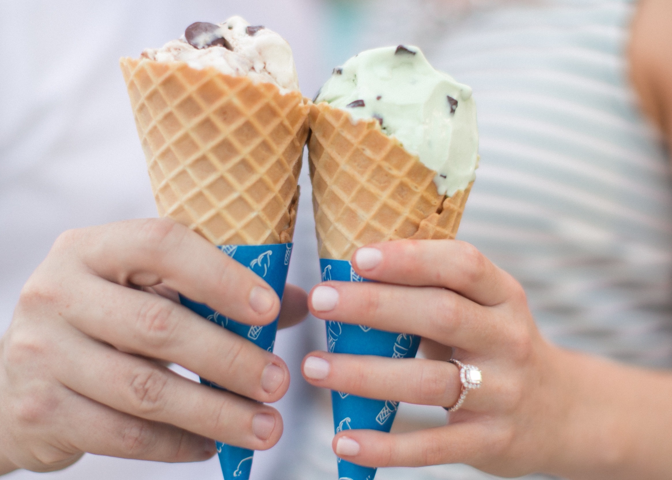 An kem ngay lanh de ham nong tinh yeu mua Valentine hinh anh