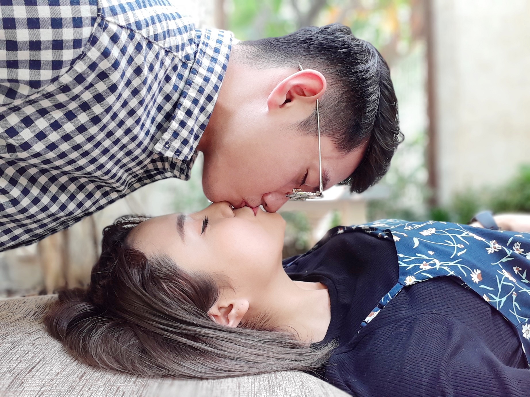 Dang sau bo anh tinh tu dang ghen ty cua Quang Dang - Thai Trinh hinh anh