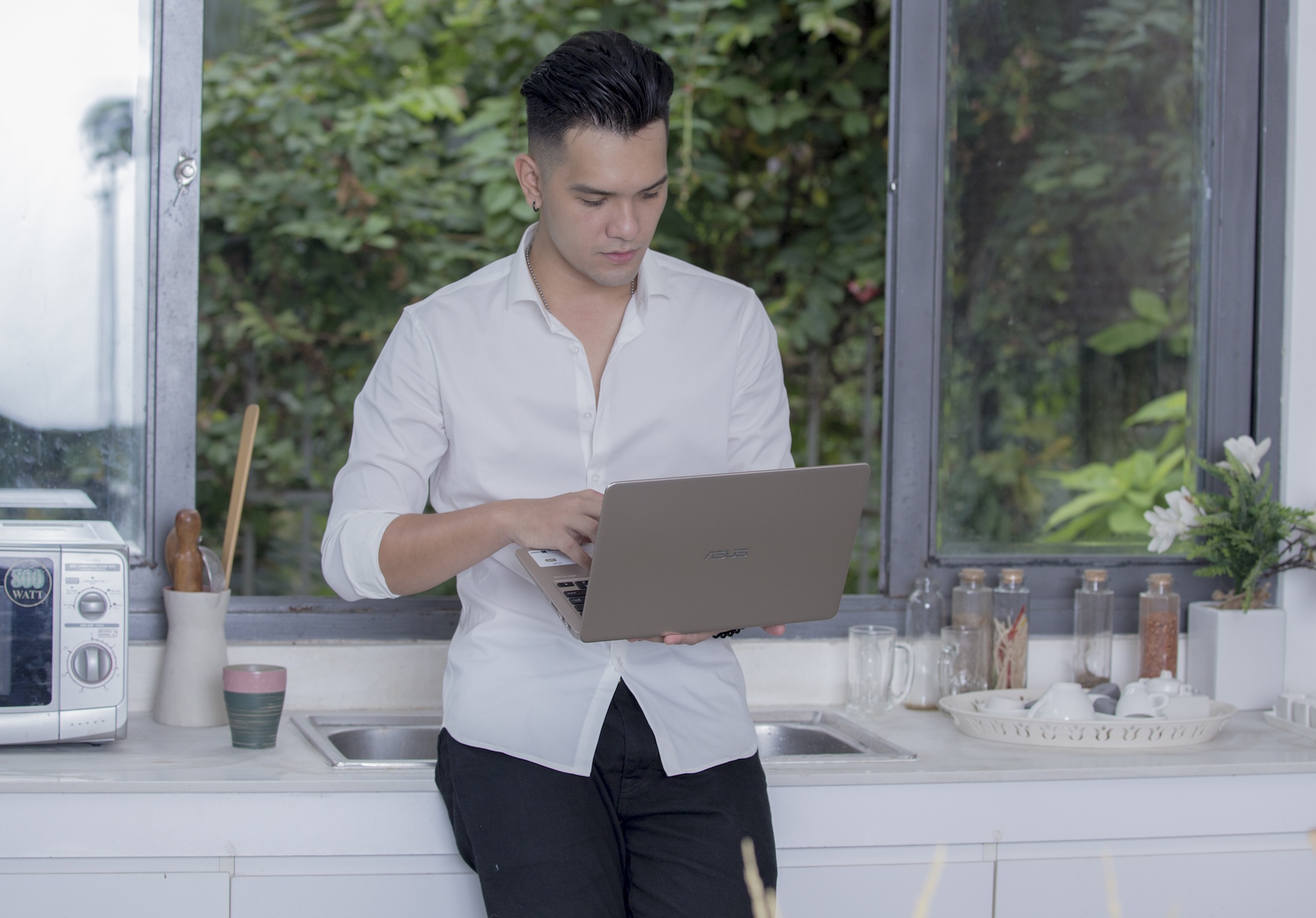 VivoBook S14: Laptop mong nhe phu hop cho ban tre hinh anh