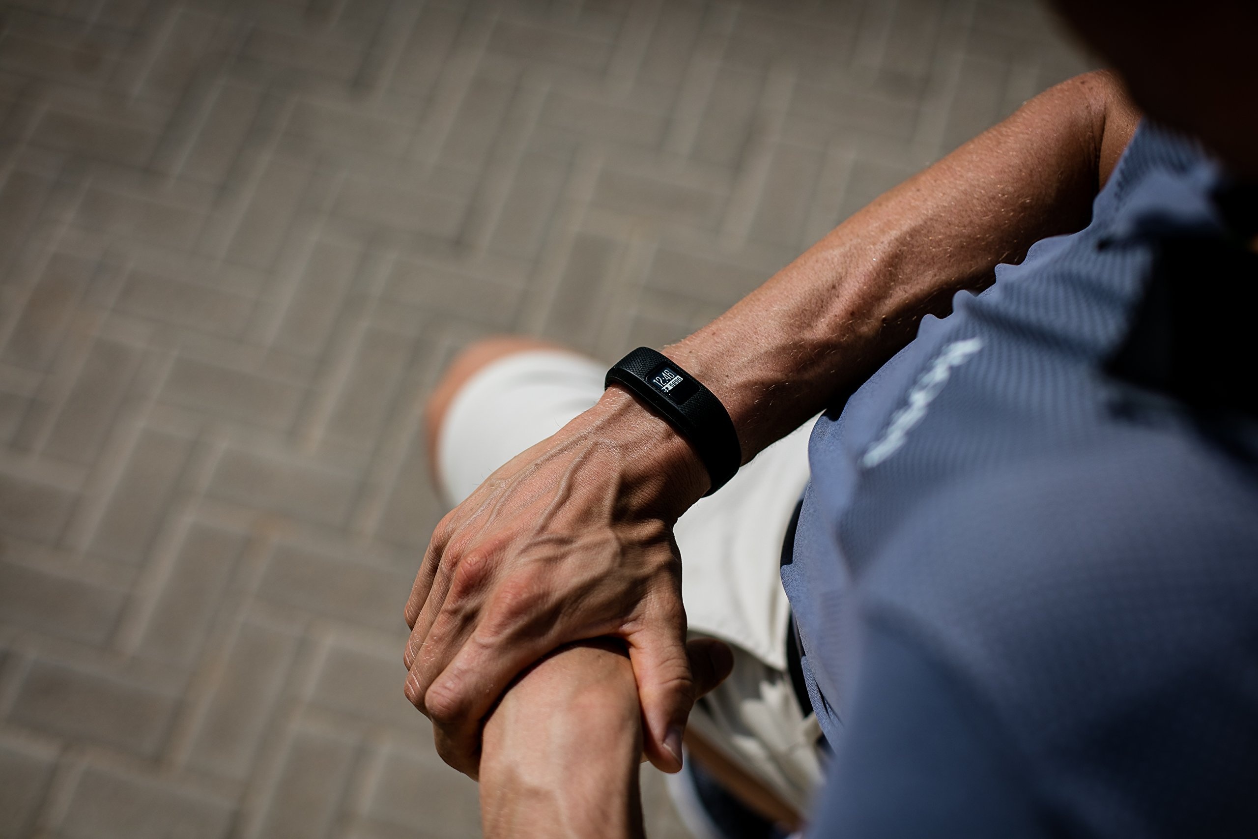 Co hoi cuoi cung nhan vong suc khoe vivofit 3 mien phi tu Garmin hinh anh