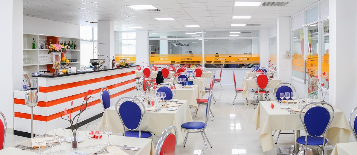 Dai hoc HUTECH anh 1