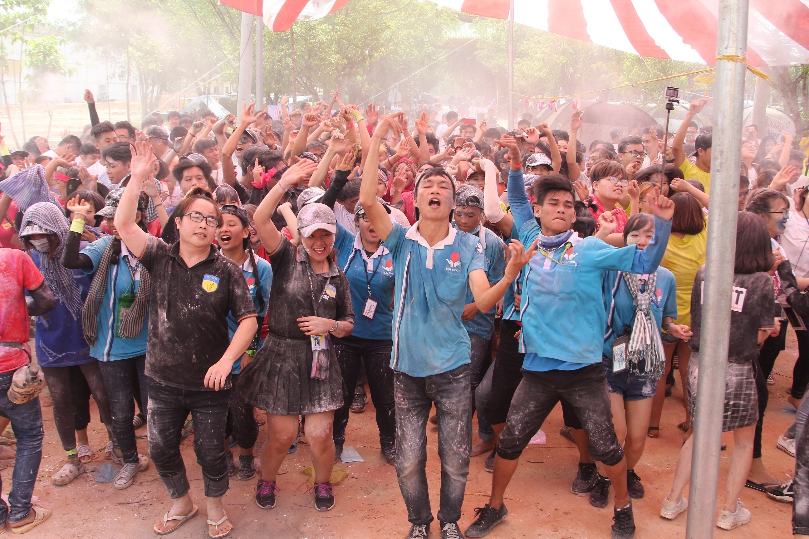 Dai hoc HUTECH anh 4