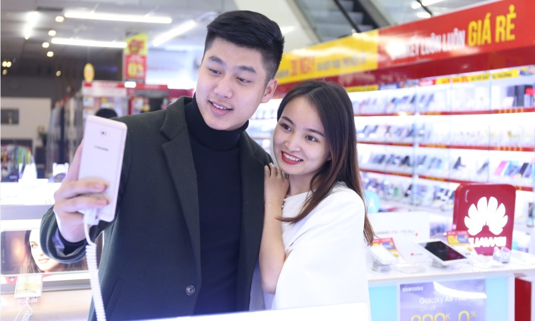 Xu huong chon qua tang cong nghe dip 8/3 hinh anh