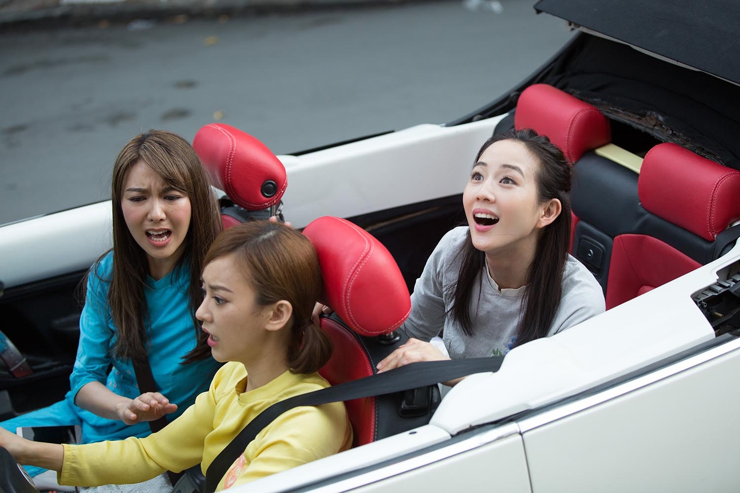 Những cô gái và găng tơ ảnh 1 Nhung co gai va gang to anh 1