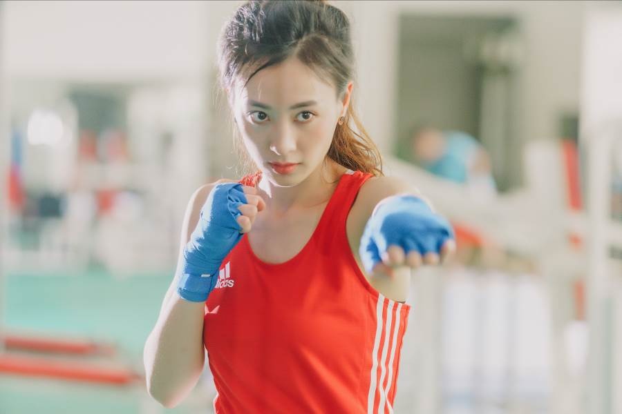 Hot girl boxing dat HCV SEA Games: Manh me tren san, diu dang tren pho hinh anh