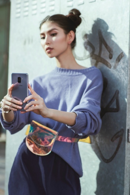Galaxy A8/A8+ anh 7