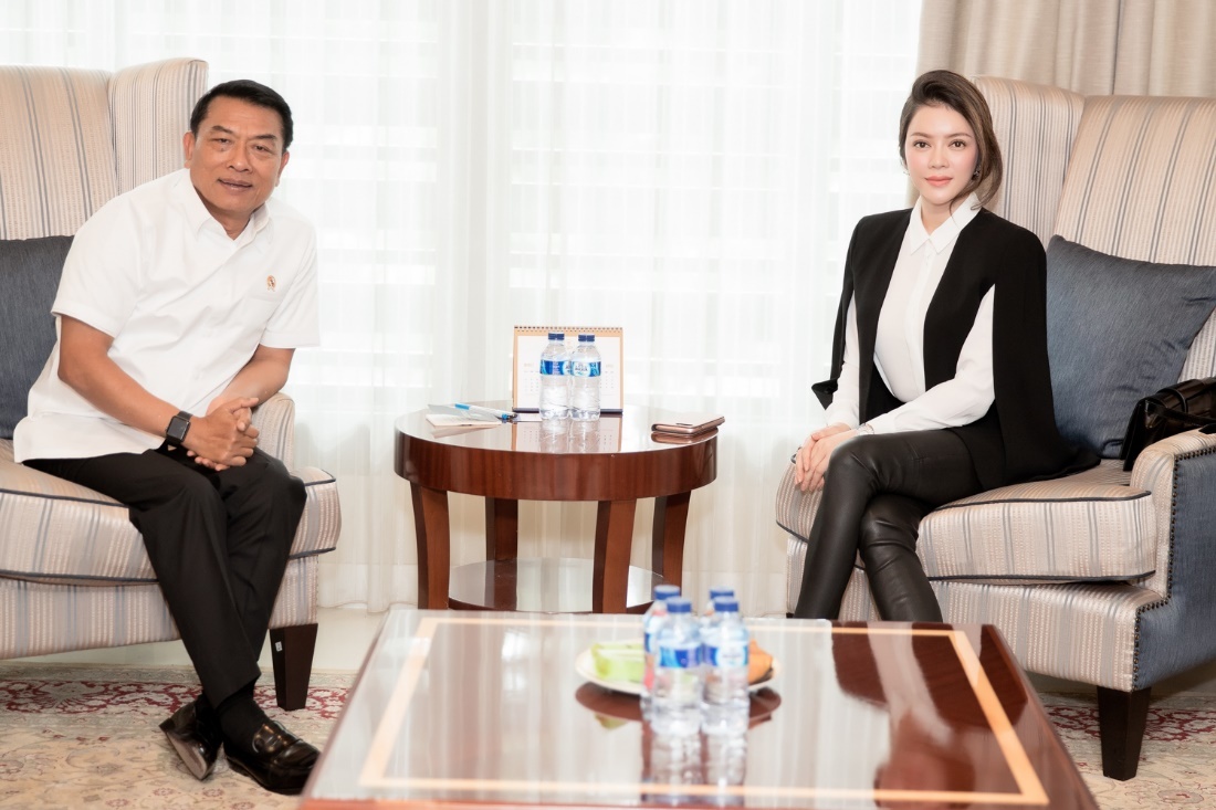 tập đoàn LYNK ảnh 1 tap doan LYNK anh 1