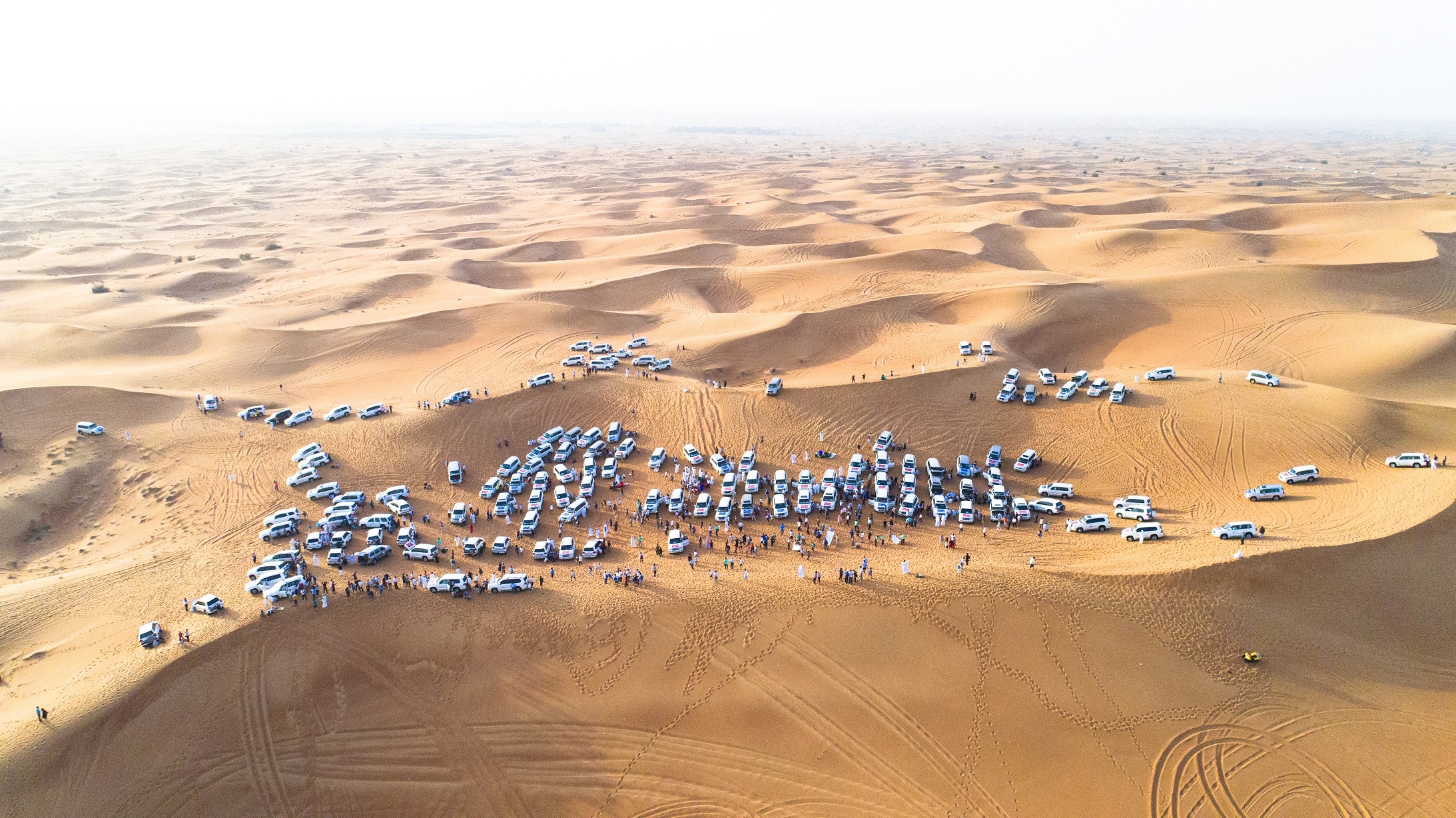 BenThanh Tourist dua 1.000 khach Viet du xuan tai Trung Dong hinh anh