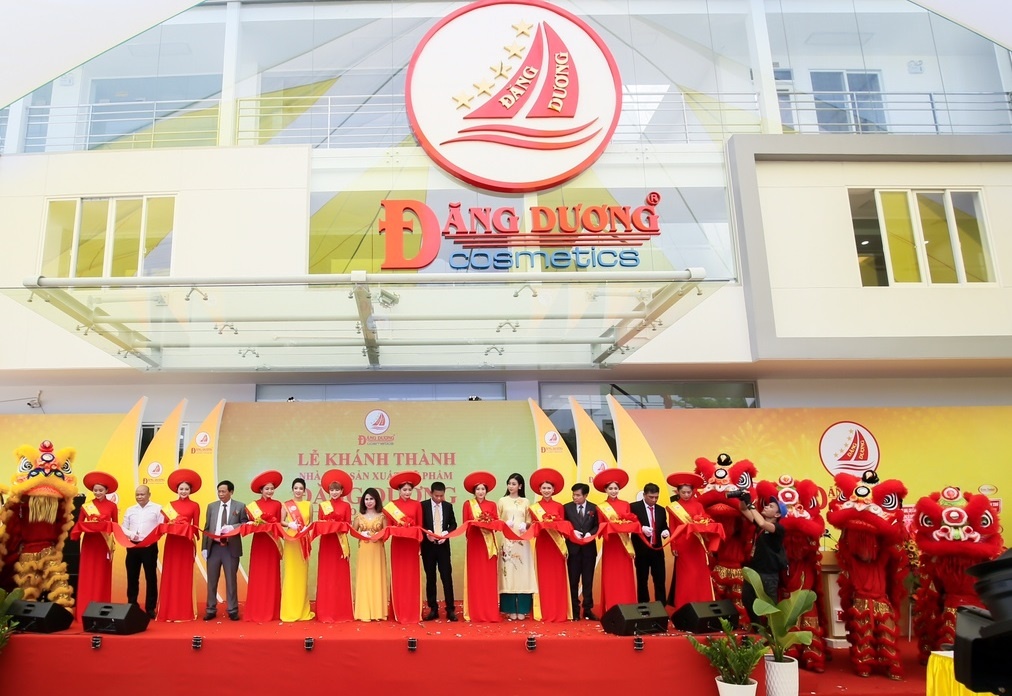 My pham Dang Duong khanh thanh nha may san suat my pham tai TP.HCM hinh anh