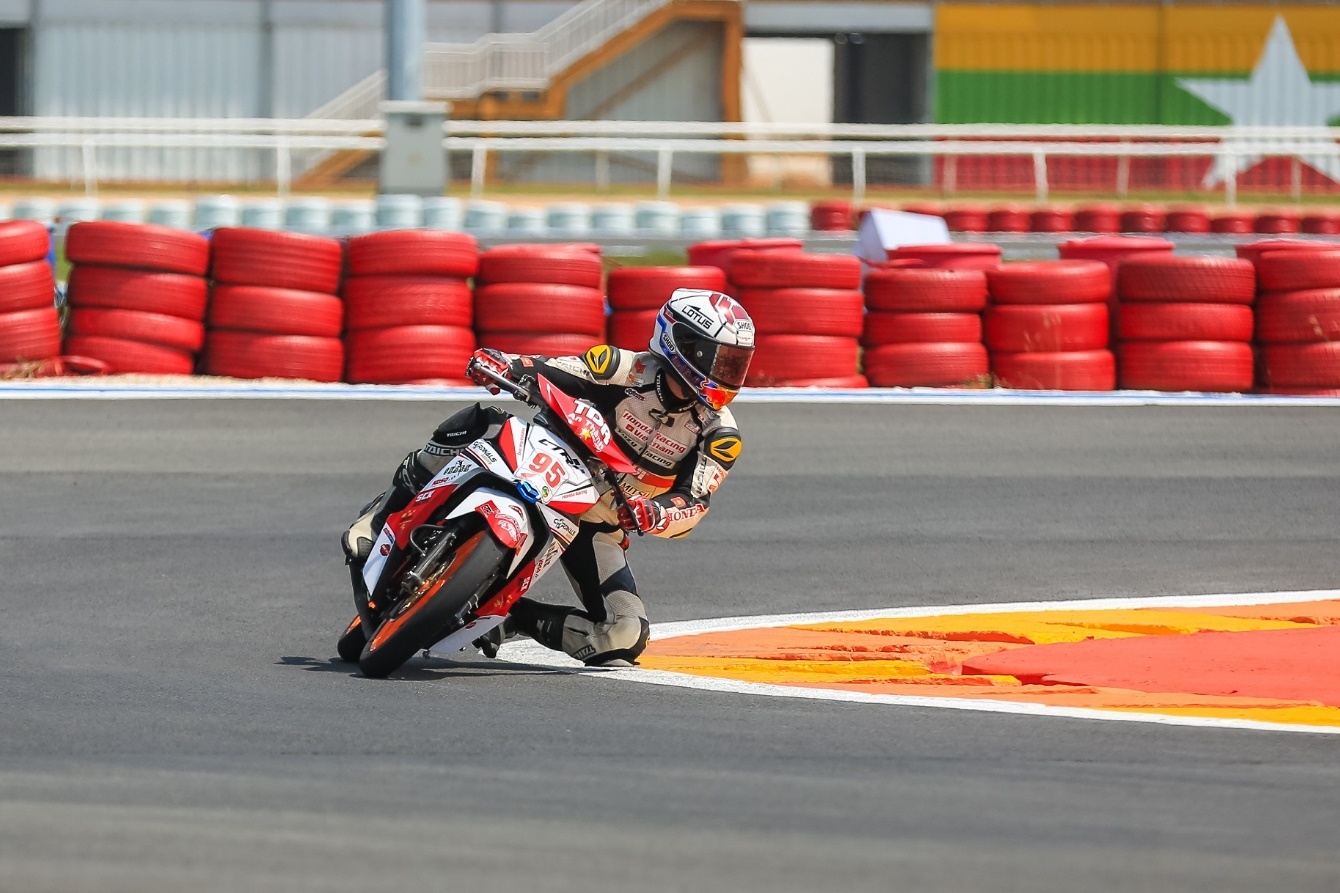 64 tay dua tham gia chang mo man giai vo dich moto quoc gia hinh anh