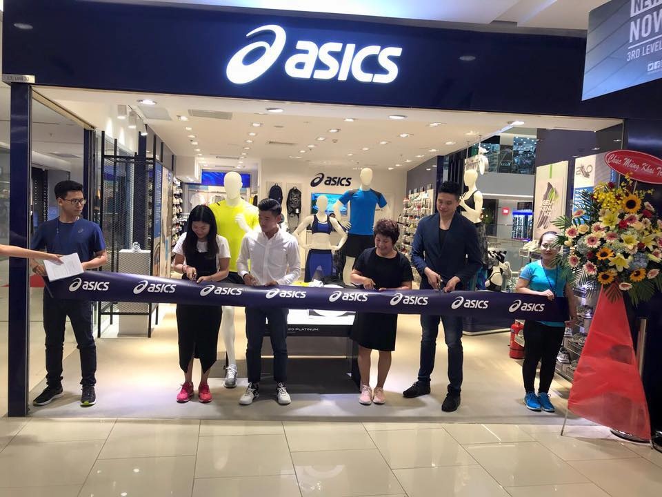 Asics Sai Gon Centre anh 2