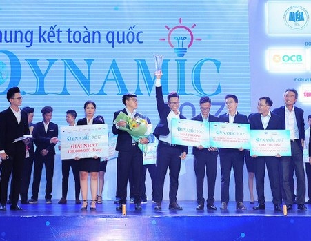 Chung ket Dynamic 2017: Ngoi vo dich goi ten DH Kinh te TP.HCM hinh anh