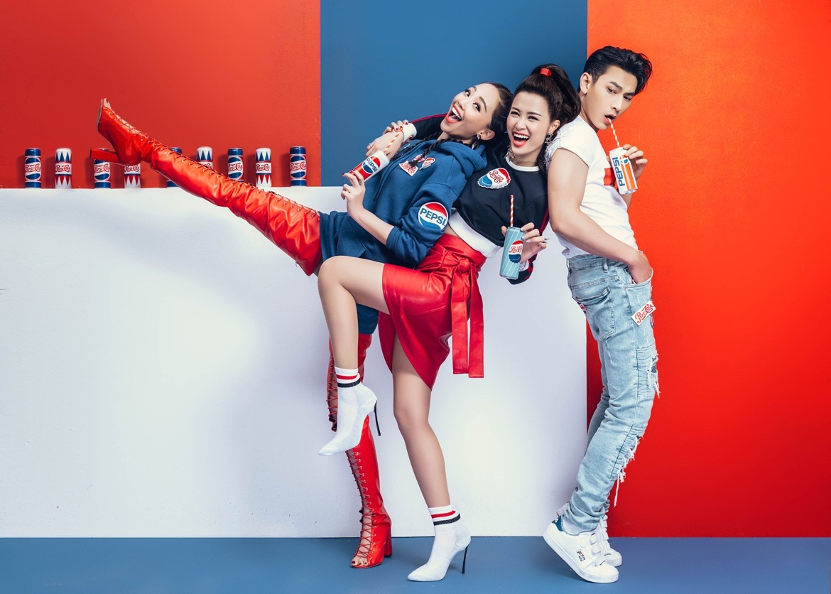 Isaac, Dong Nhi va Toc Tien tung lookbook tre trung don he hinh anh