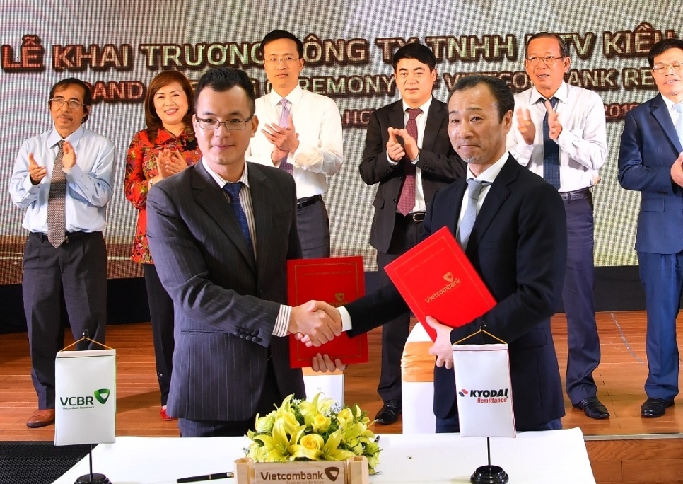 Khai truong Cong ty TNHH MTV Kieu hoi Vietcombank hinh anh