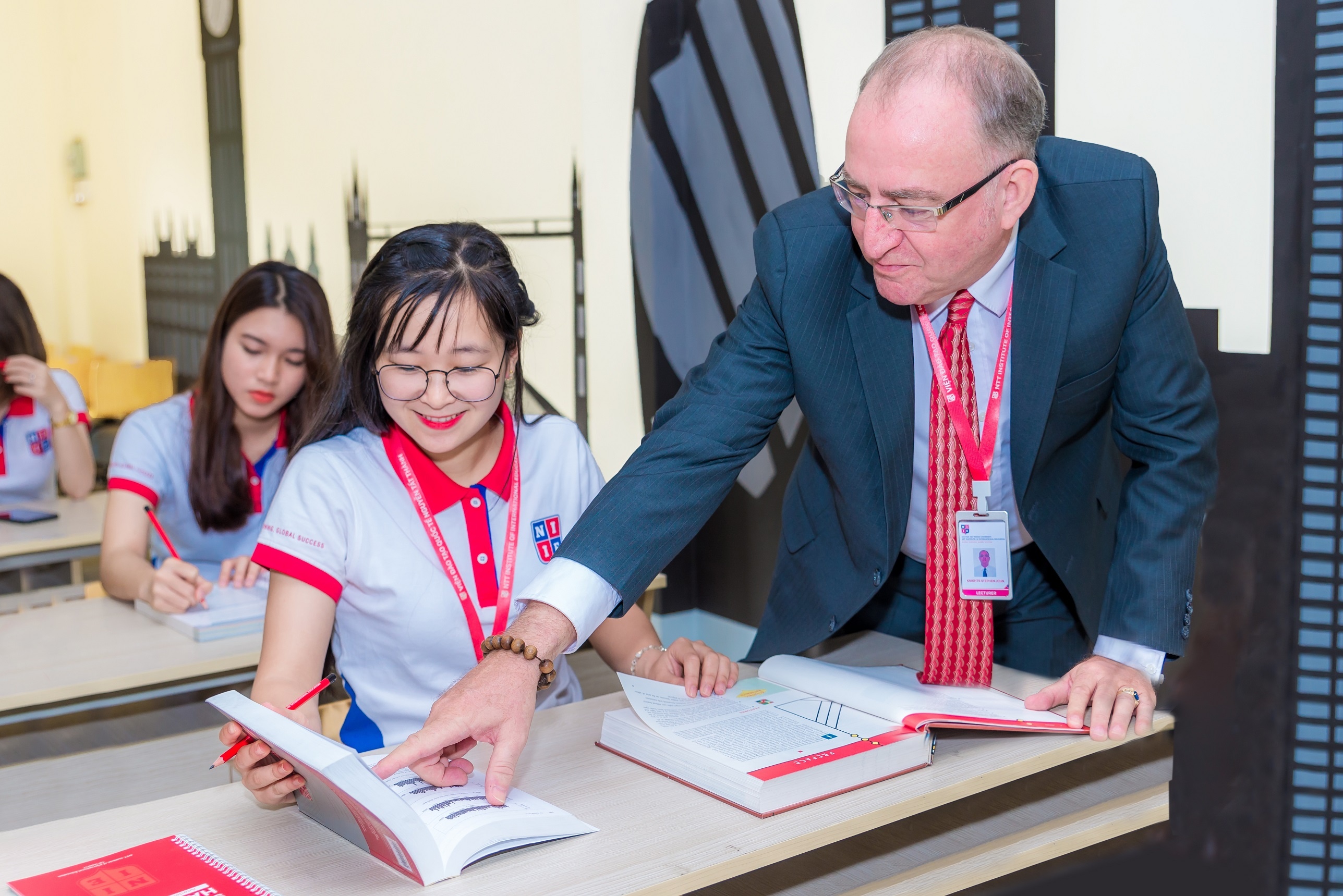 Vien Dao tao Quoc te NTT anh 2