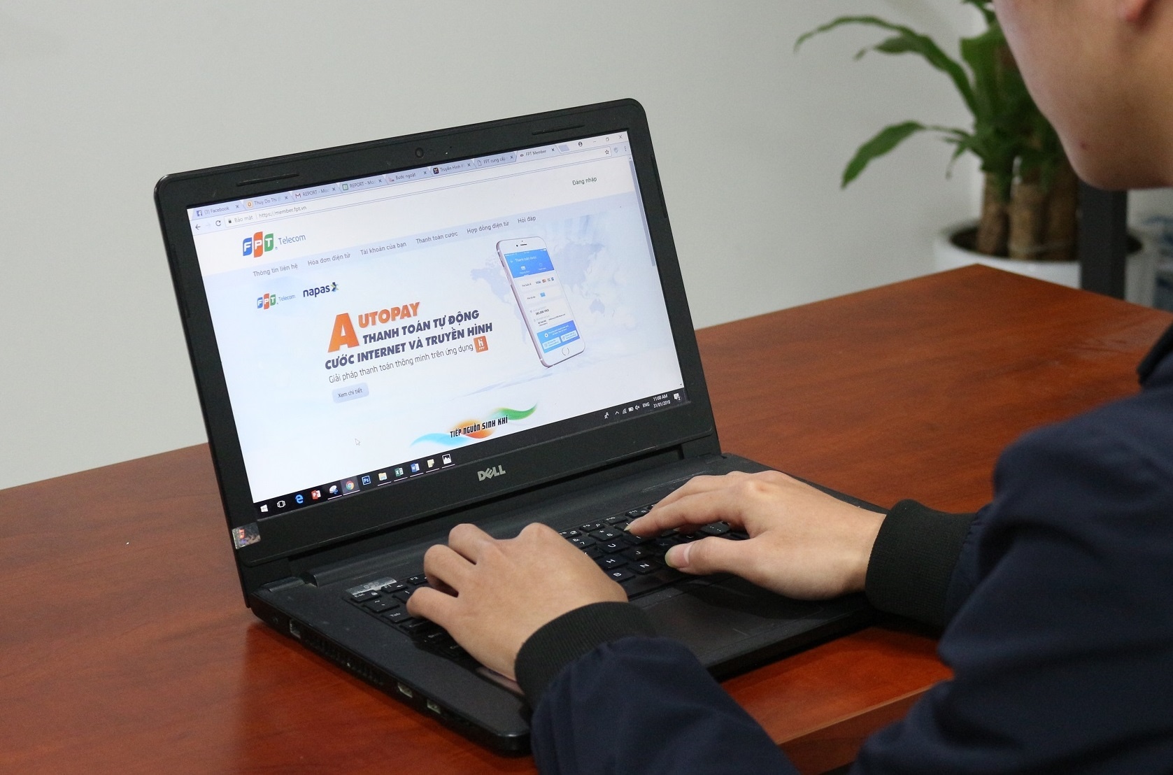 Tra cuoc don gian hon voi dich vu thanh toan truc tuyen hinh anh